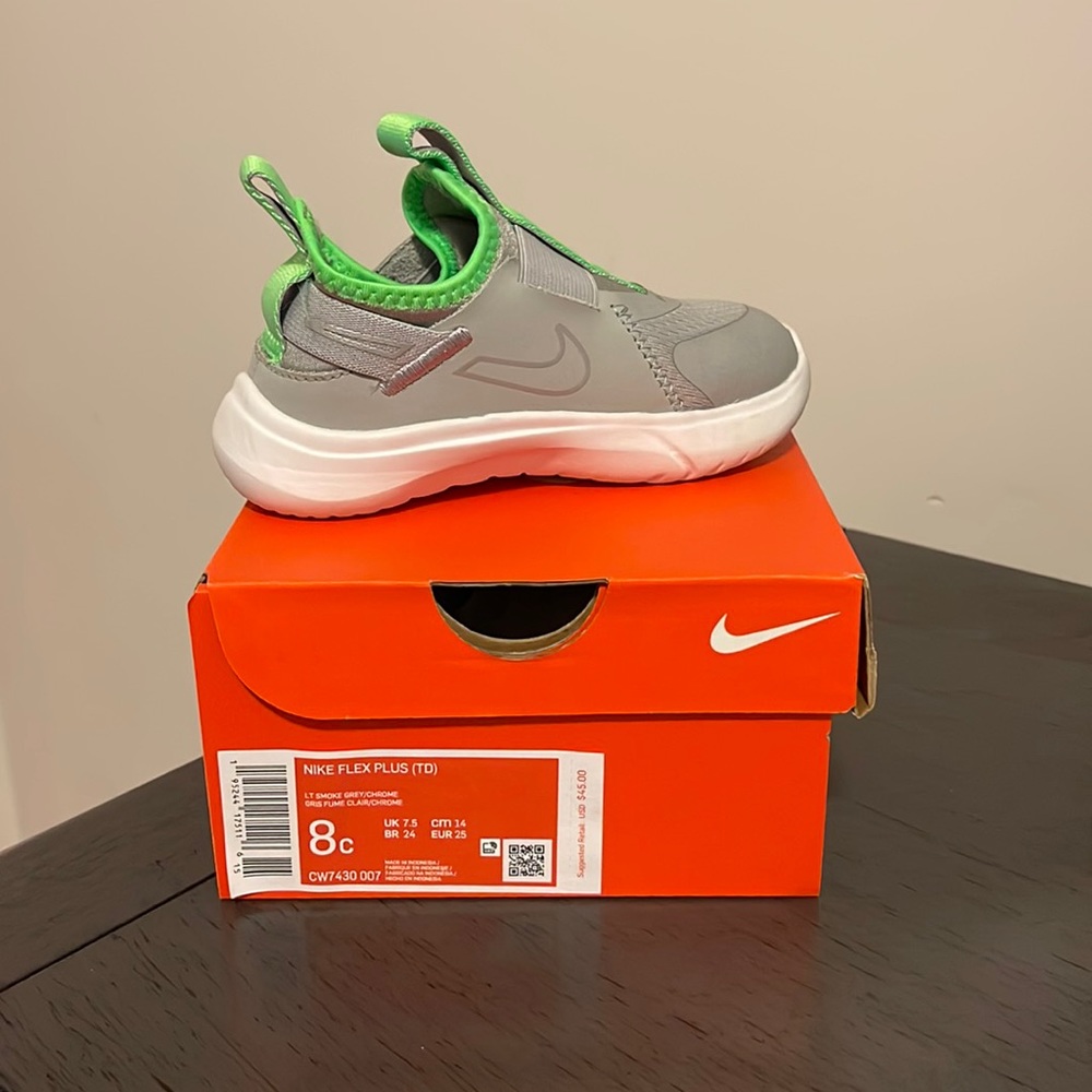 Nike 8c toddler boy shoe